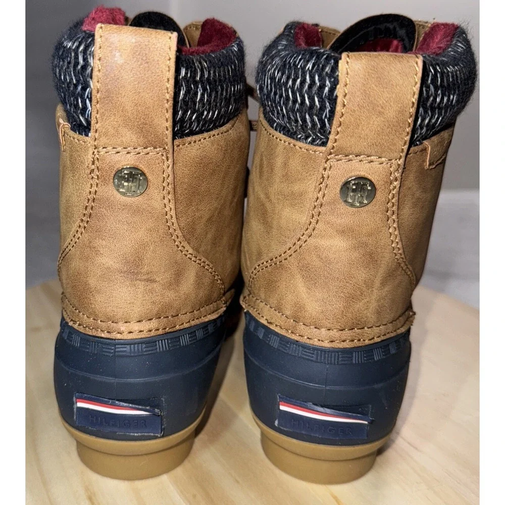 Tommy Hilfiger Roza3 Duck Boots Size 8M